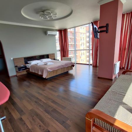 Micromegas Apartments Chernivtsi Ngoại thất bức ảnh