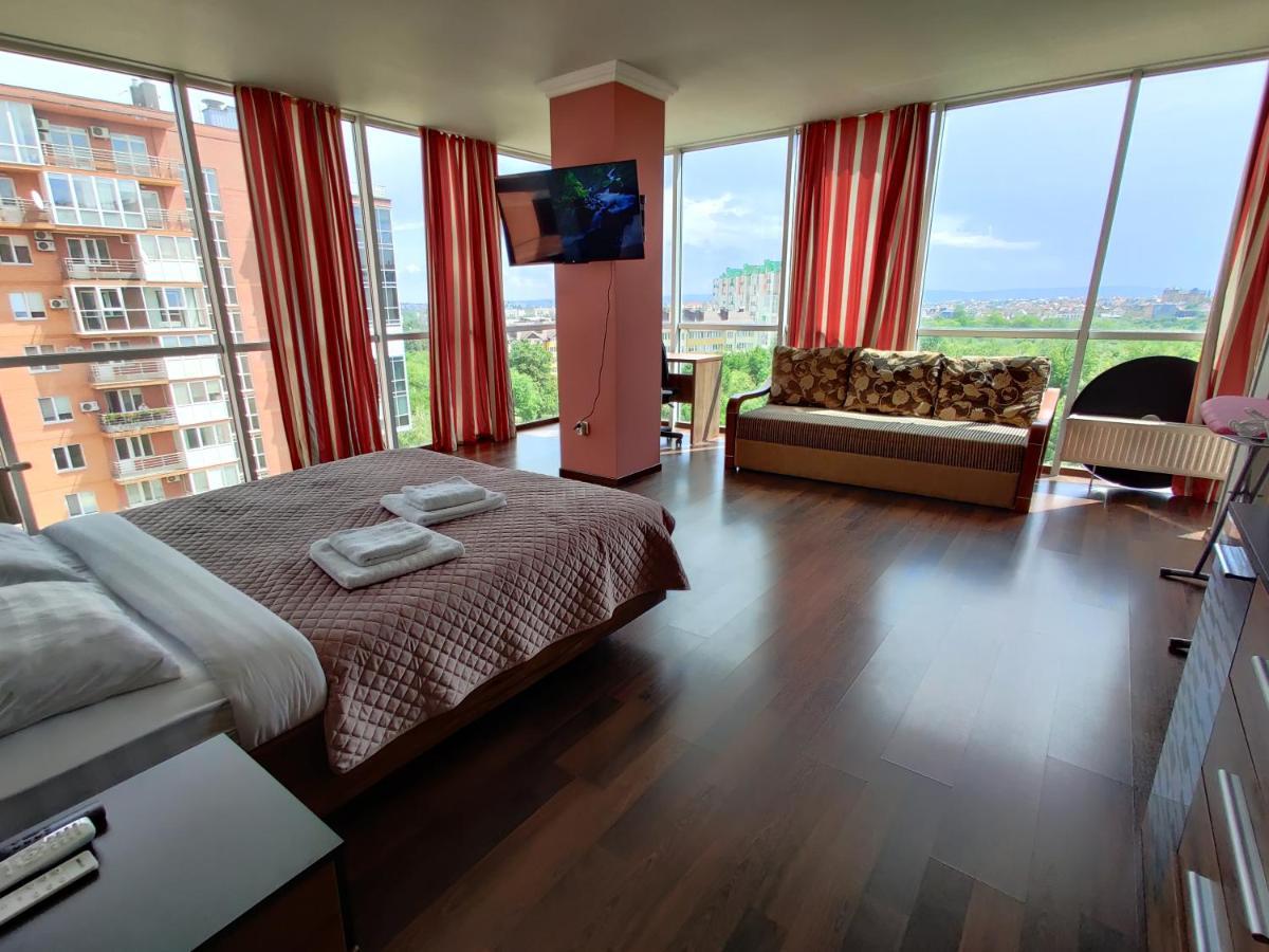 Micromegas Apartments Chernivtsi Ngoại thất bức ảnh