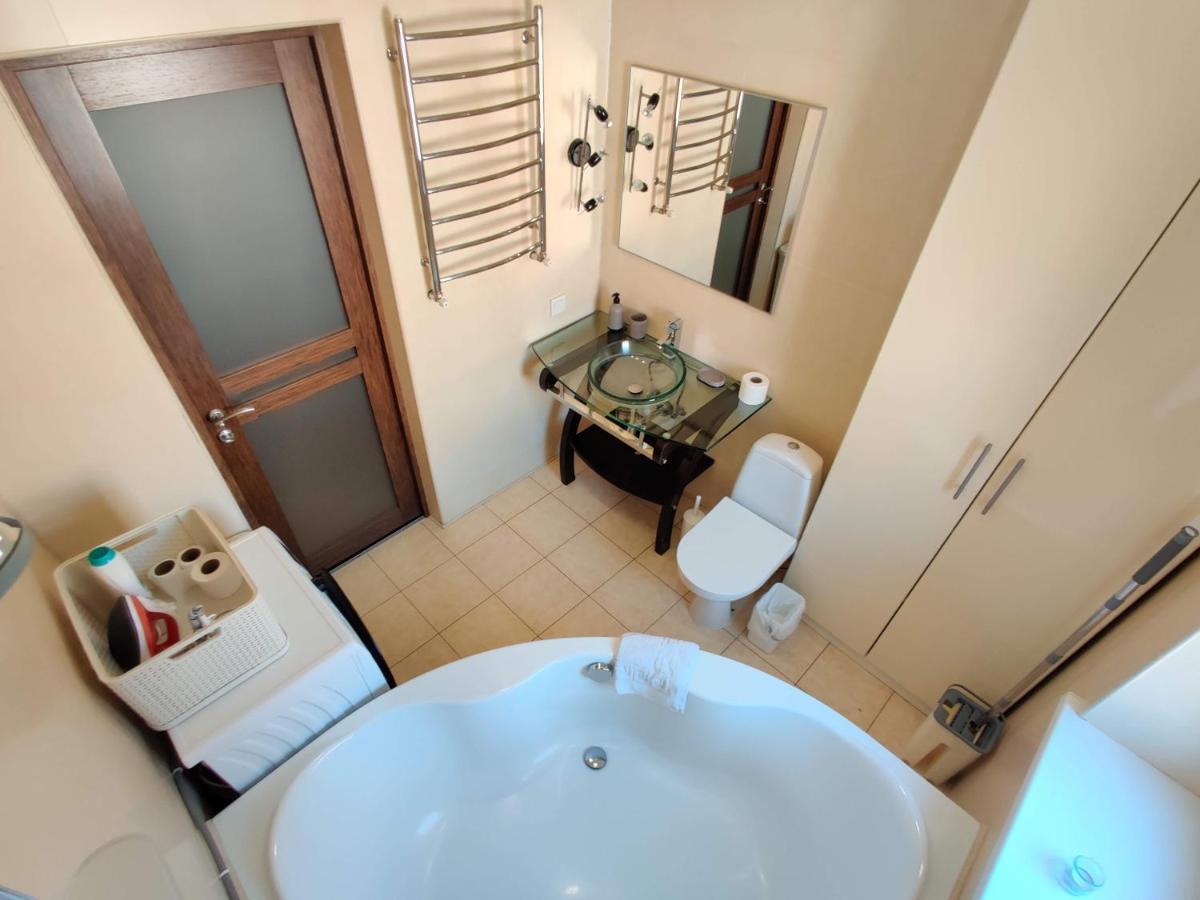 Micromegas Apartments Chernivtsi Ngoại thất bức ảnh