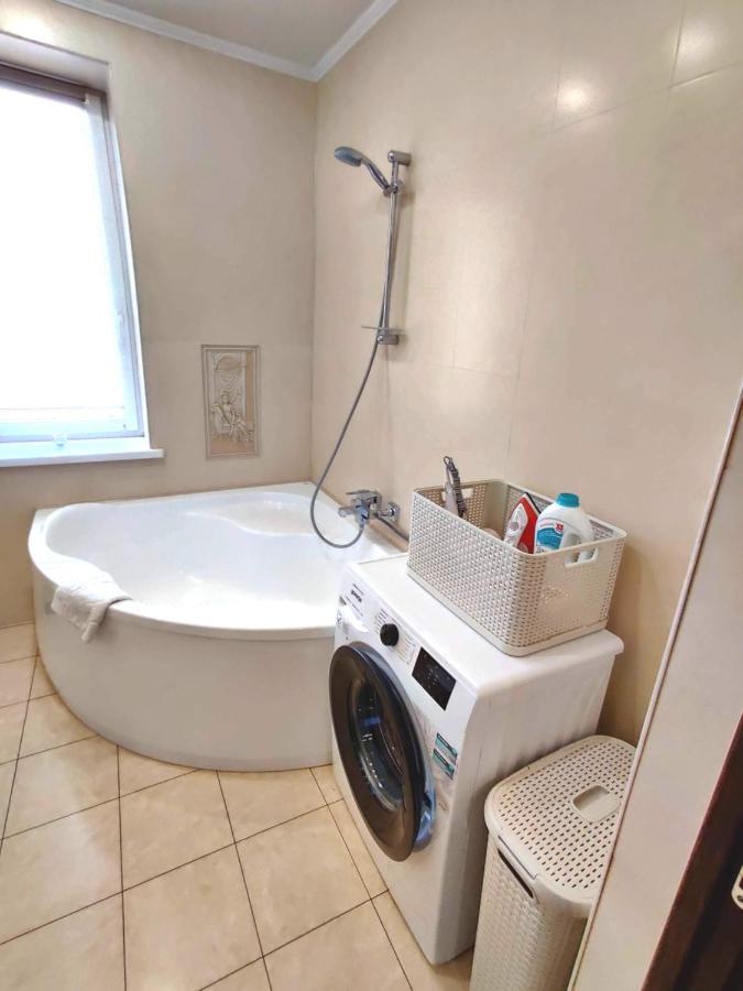 Micromegas Apartments Chernivtsi Ngoại thất bức ảnh